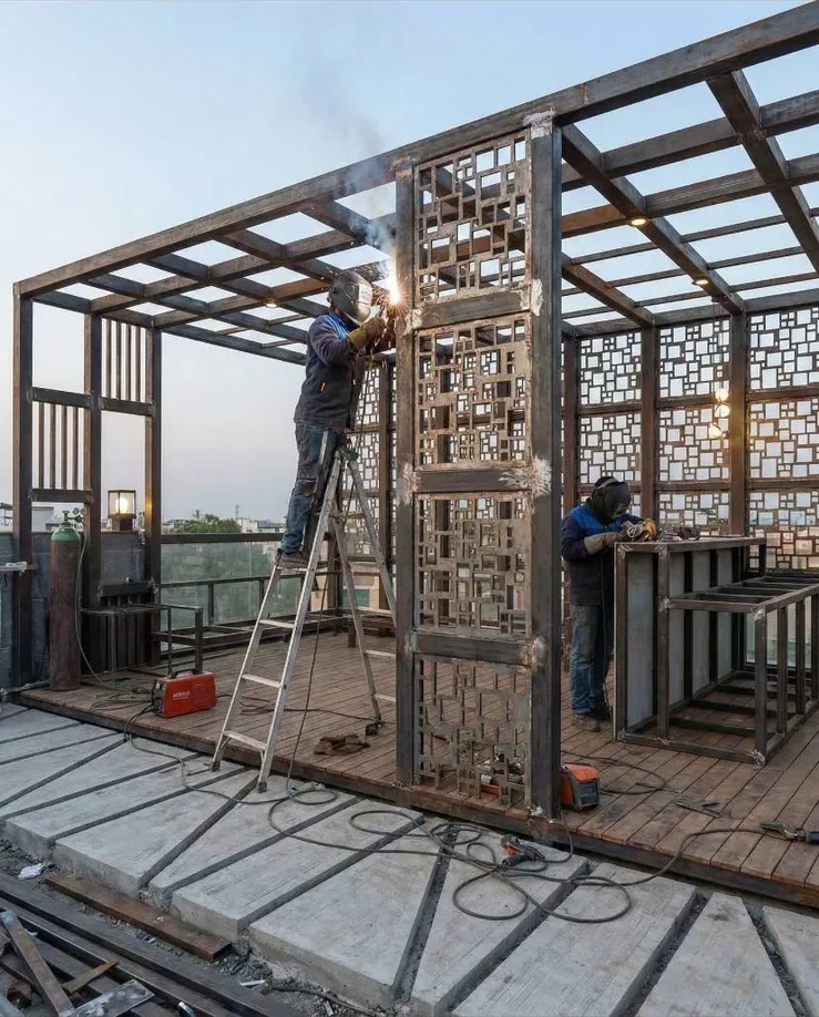 Copertină metalică — model de referință C253