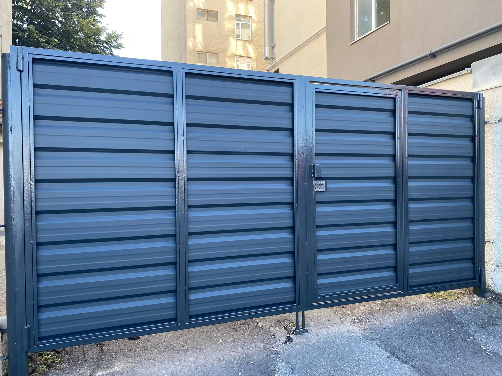 Porți P12 — fotografie din portofoliul gardporti.md