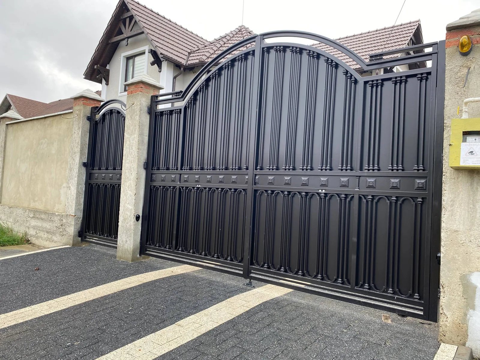 Porți P227 — fotografie din portofoliul gardporti.md