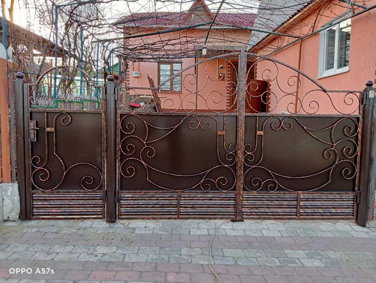 Porți P239 — fotografie din portofoliul gardporti.md