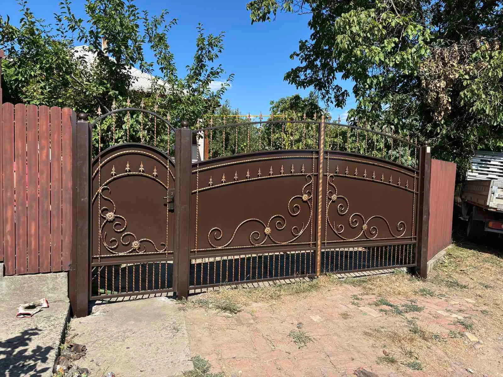 Porți P8 — fotografie din portofoliul gardporti.md